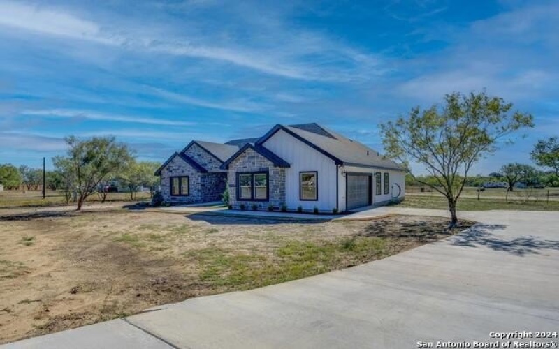 116 HIDDEN RANCH CT, Floresville, TX 78114, 4 Habitaciones Habitaciones , ,3 BañosBaños,Residential,En Venta,116 HIDDEN RANCH CT,1851188