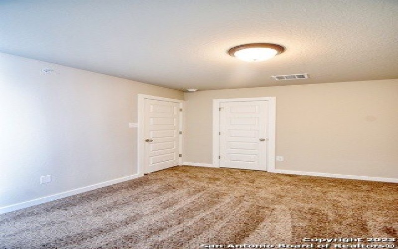 8306 Via Verona, San Antonio, TX 78227, ,8 BañosBaños,Residential Multi Family,En Venta,8306 Via Verona,1854564