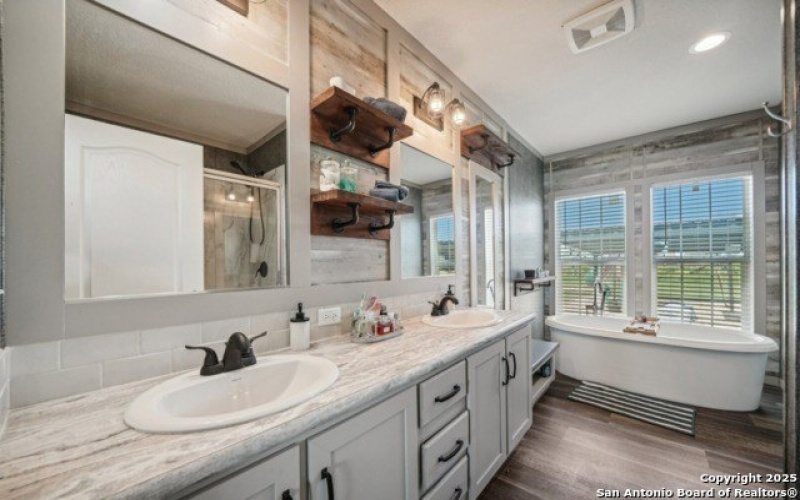 504 E Ansley, San Antonio, TX 78221, 3 Bedrooms Bedrooms, ,2 BathroomsBathrooms,Residential,For Sale,504 E Ansley,1855183