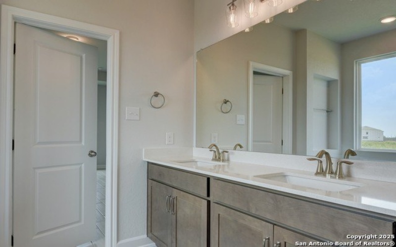 12836 Red Apple Rd., Schertz, TX 78108, 3 Bedrooms Bedrooms, ,2 BathroomsBathrooms,Residential,For Sale,12836 Red Apple Rd.,1855375