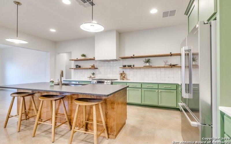 605 Graham, Boerne, TX 78006, 5 Bedrooms Bedrooms, ,3 BathroomsBathrooms,Residential,For Sale,605 Graham,1855682