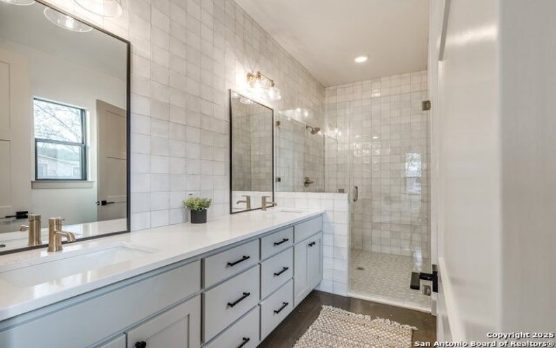 605 Graham, Boerne, TX 78006, 5 Bedrooms Bedrooms, ,3 BathroomsBathrooms,Residential,For Sale,605 Graham,1855682