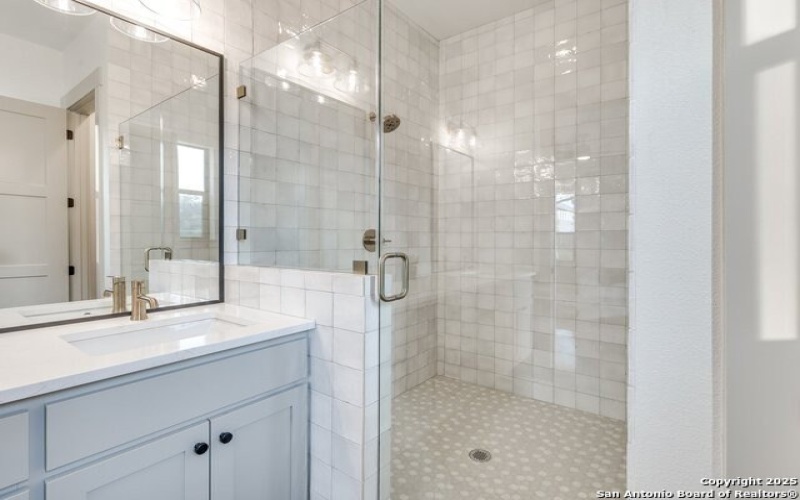 605 Graham, Boerne, TX 78006, 5 Bedrooms Bedrooms, ,3 BathroomsBathrooms,Residential,For Sale,605 Graham,1855682