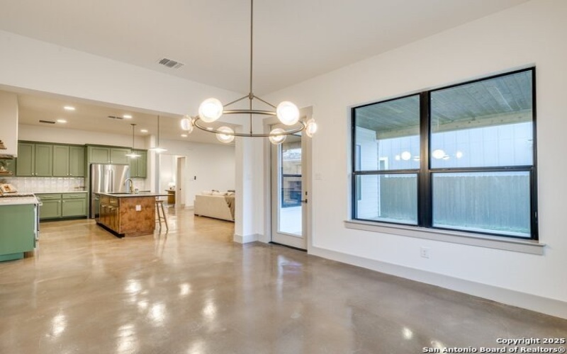 605 Graham, Boerne, TX 78006, 5 Bedrooms Bedrooms, ,3 BathroomsBathrooms,Residential,For Sale,605 Graham,1855682