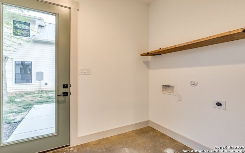 605 Graham, Boerne, TX 78006, 5 Bedrooms Bedrooms, ,3 BathroomsBathrooms,Residential,For Sale,605 Graham,1855682