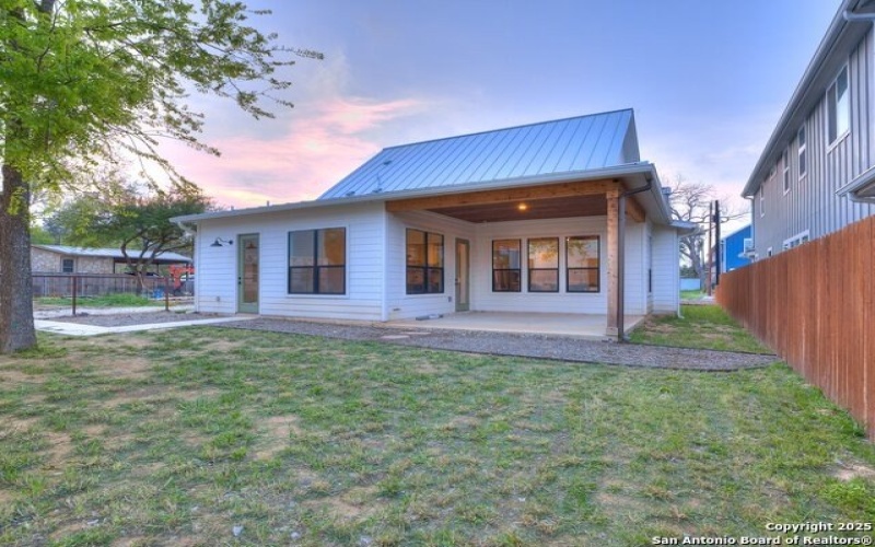 605 Graham, Boerne, TX 78006, 5 Bedrooms Bedrooms, ,3 BathroomsBathrooms,Residential,For Sale,605 Graham,1855682