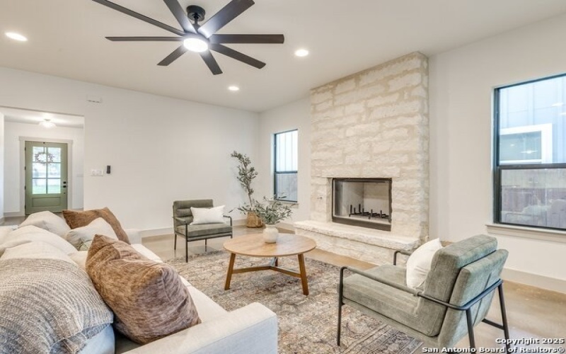 605 Graham, Boerne, TX 78006, 5 Bedrooms Bedrooms, ,3 BathroomsBathrooms,Residential,For Sale,605 Graham,1855682