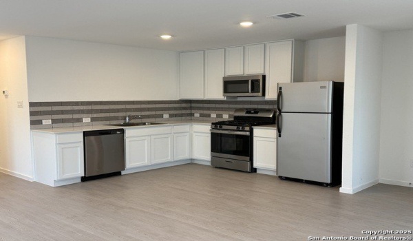 3807 rock mill, San Antonio, TX 78245, 3 Bedrooms Bedrooms, ,2 BathroomsBathrooms,Residential Lease,For Rent,3807 rock mill,1859745