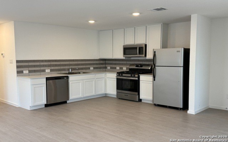 3807 rock mill, San Antonio, TX 78245, 3 Bedrooms Bedrooms, ,2 BathroomsBathrooms,Residential Lease,For Rent,3807 rock mill,1859745