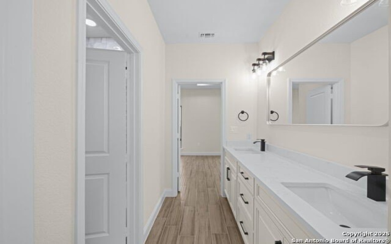 104 HIDDEN PATH, Floresville, TX 78114, 3 Habitaciones Habitaciones , ,2 BañosBaños,Residential,En Venta,104 HIDDEN PATH,1859867