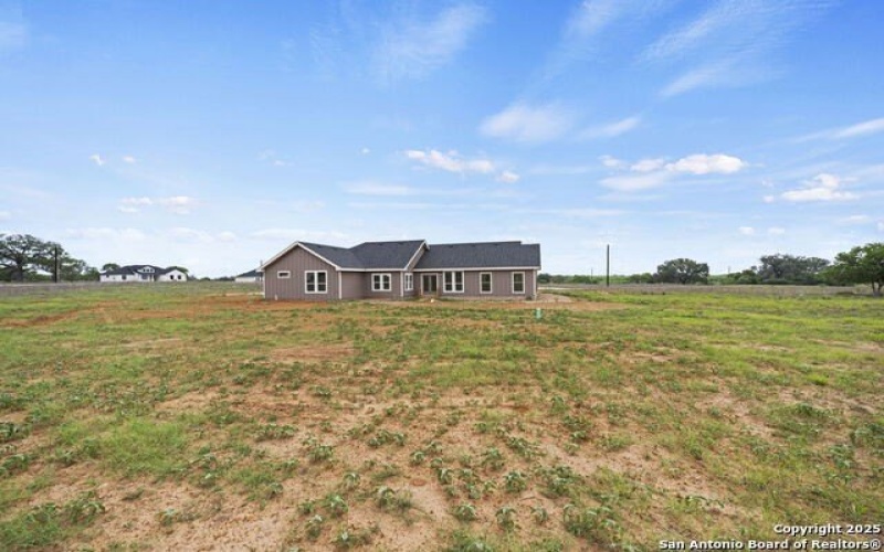 104 HIDDEN PATH, Floresville, TX 78114, 3 Habitaciones Habitaciones , ,2 BañosBaños,Residential,En Venta,104 HIDDEN PATH,1859867