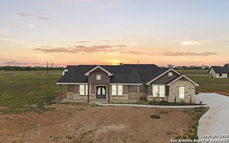 104 HIDDEN PATH, Floresville, TX 78114, 3 Habitaciones Habitaciones , ,2 BañosBaños,Residential,En Venta,104 HIDDEN PATH,1859867