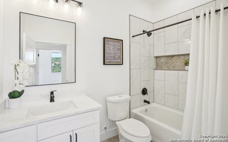 174 MAGNOLIA MDW, Canyon Lake, TX 78133, 3 Habitaciones Habitaciones , ,2 BañosBaños,Residential,En Venta,174 MAGNOLIA MDW,1856723