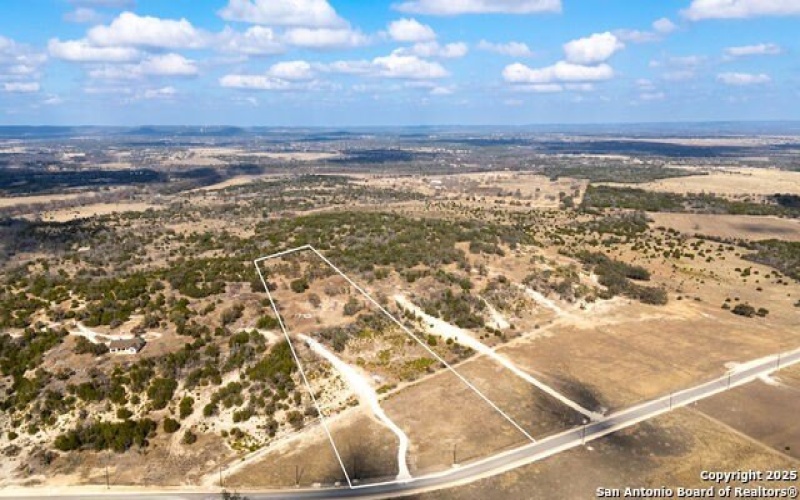 5 Camp Creek, Bandera, TX 78003, 3 Bedrooms Bedrooms, ,3 BathroomsBathrooms,Residential,For Sale,5 Camp Creek,1860170