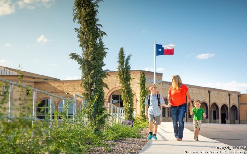 220 Dulce Vista, Boerne, TX 78006, 5 Bedrooms Bedrooms, ,5 BathroomsBathrooms,Residential,For Sale,220 Dulce Vista,1860504