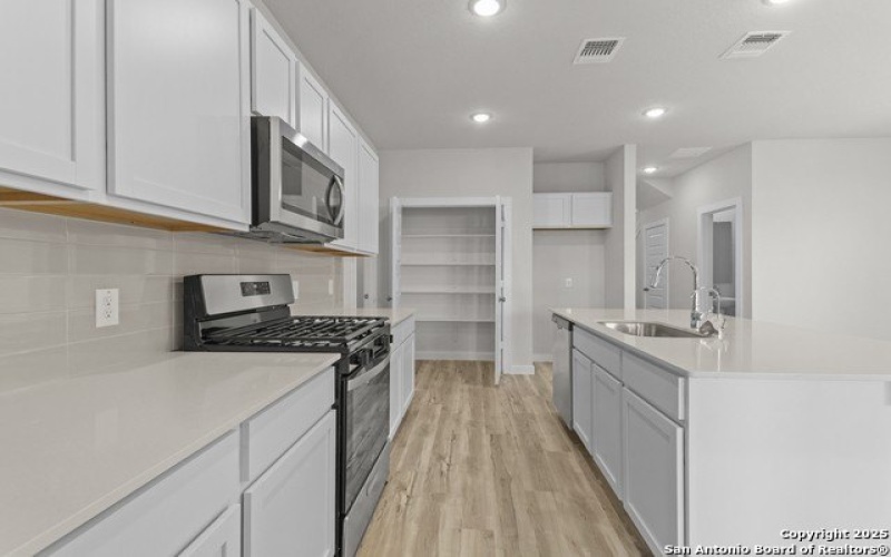 5607 Frederick Bluff, San Antonio, TX 78073, 4 Bedrooms Bedrooms, ,2 BathroomsBathrooms,Residential,For Sale,5607 Frederick Bluff,1857061