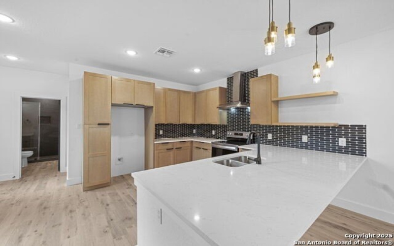 125 Dashiell, San Antonio, TX 78203, ,7 BathroomsBathrooms,Residential Multi Family,For Sale,125 Dashiell,1860713