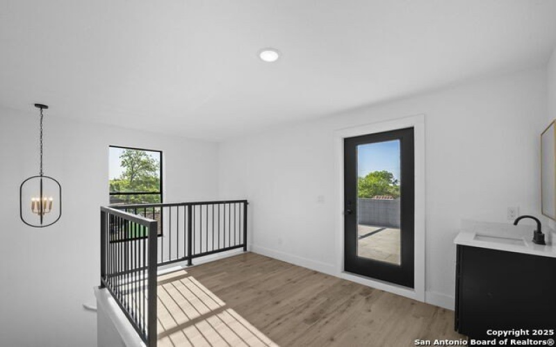 125 Dashiell, San Antonio, TX 78203, ,7 BathroomsBathrooms,Residential Multi Family,For Sale,125 Dashiell,1860713
