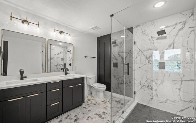 125 Dashiell, San Antonio, TX 78203, ,7 BathroomsBathrooms,Residential Multi Family,For Sale,125 Dashiell,1860713