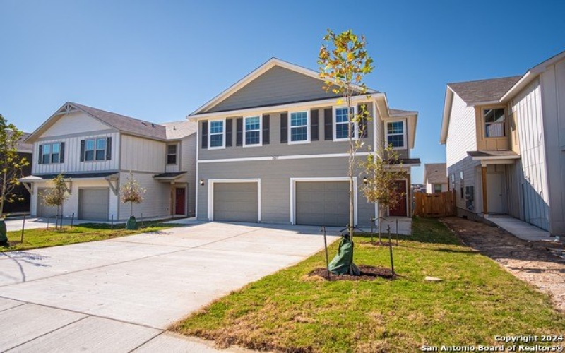 7525 Briarwood Pass, San Antonio, TX 78252, ,5 BathroomsBathrooms,Residential Multi Family,For Sale,7525 Briarwood Pass,1857419