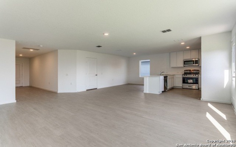 1418 Mira Mill, San Antonio, TX 78224, 4 Habitaciones Habitaciones , ,2 BañosBaños,Residential Lease,En Alquiler,1418 Mira Mill,1857480