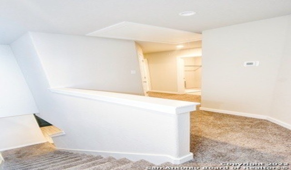 8318 Via Verona #102, San Antonio, TX 78227, 3 Bedrooms Bedrooms, ,2 BathroomsBathrooms,Residential Lease,For Rent,8318 Via Verona,1858638