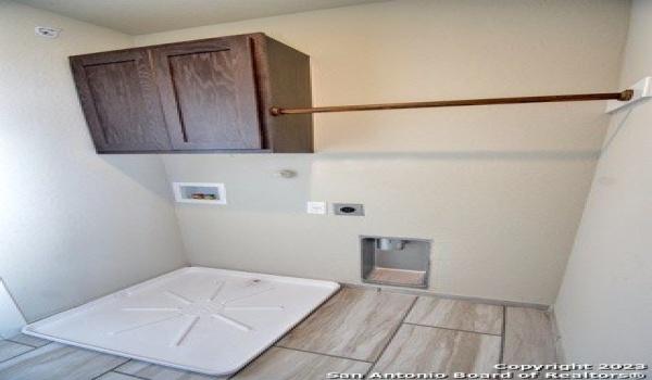 8318 Via Verona #102, San Antonio, TX 78227, 3 Bedrooms Bedrooms, ,2 BathroomsBathrooms,Residential Lease,For Rent,8318 Via Verona,1858638