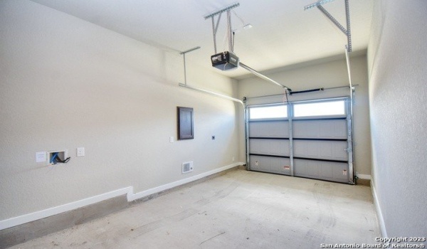 8318 Via Verona #102, San Antonio, TX 78227, 3 Bedrooms Bedrooms, ,2 BathroomsBathrooms,Residential Lease,For Rent,8318 Via Verona,1858638