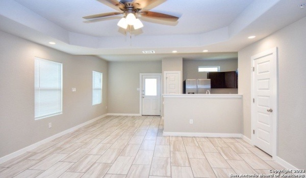 8318 Via Verona #102, San Antonio, TX 78227, 3 Bedrooms Bedrooms, ,2 BathroomsBathrooms,Residential Lease,For Rent,8318 Via Verona,1858638