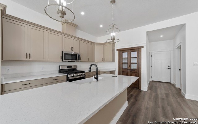 2108 Athens Ave, Kerrville, TX 78028, 3 Bedrooms Bedrooms, ,2 BathroomsBathrooms,Residential,For Sale,2108 Athens Ave,1858765