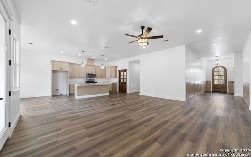 2108 Athens Ave, Kerrville, TX 78028, 3 Bedrooms Bedrooms, ,2 BathroomsBathrooms,Residential,For Sale,2108 Athens Ave,1858765
