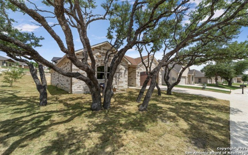 2108 Athens Ave, Kerrville, TX 78028, 3 Bedrooms Bedrooms, ,2 BathroomsBathrooms,Residential,For Sale,2108 Athens Ave,1858765