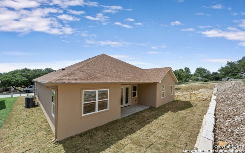 2108 Athens Ave, Kerrville, TX 78028, 3 Bedrooms Bedrooms, ,2 BathroomsBathrooms,Residential,For Sale,2108 Athens Ave,1858765