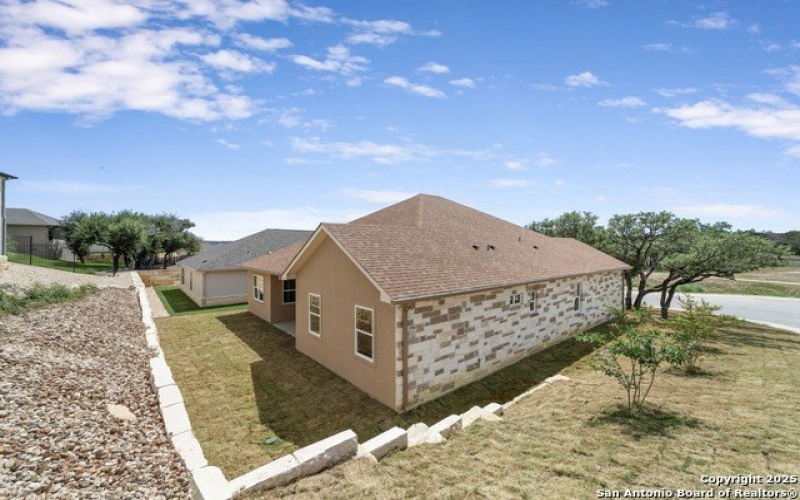 2108 Athens Ave, Kerrville, TX 78028, 3 Bedrooms Bedrooms, ,2 BathroomsBathrooms,Residential,For Sale,2108 Athens Ave,1858765