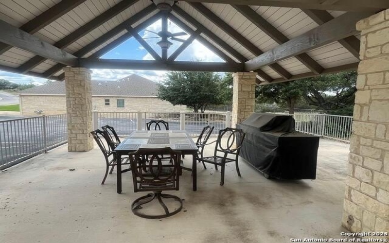 2108 Athens Ave, Kerrville, TX 78028, 3 Bedrooms Bedrooms, ,2 BathroomsBathrooms,Residential,For Sale,2108 Athens Ave,1858765