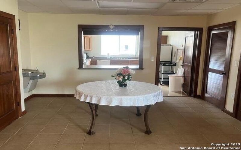 2108 Athens Ave, Kerrville, TX 78028, 3 Bedrooms Bedrooms, ,2 BathroomsBathrooms,Residential,For Sale,2108 Athens Ave,1858765