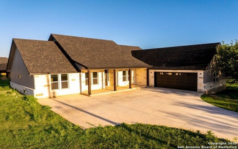 502 Sumack Dr W, Kerrville, TX 78028, 4 Bedrooms Bedrooms, ,2 BathroomsBathrooms,Residential,For Sale,502 Sumack Dr W,1861547