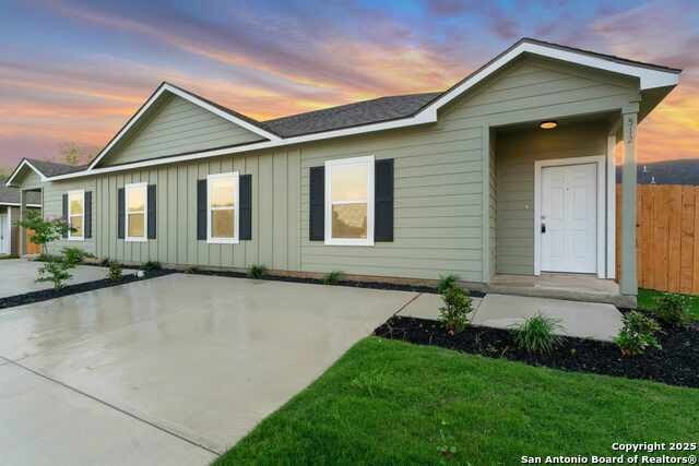 515 hudson, Seguin, TX 78155, 3 Bedrooms Bedrooms, ,2 BathroomsBathrooms,Residential Lease,For Rent,515 hudson,1864429