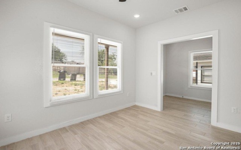 922 Dawson, San Antonio, TX 78202, 3 Habitaciones Habitaciones , ,2 BañosBaños,Residential Lease,En Alquiler,922 Dawson,1864488