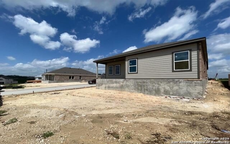 1356 Lockett Falls, San Antonio, TX 78245, 4 Habitaciones Habitaciones , ,2 BañosBaños,Residential,En Venta,1356 Lockett Falls,1864507