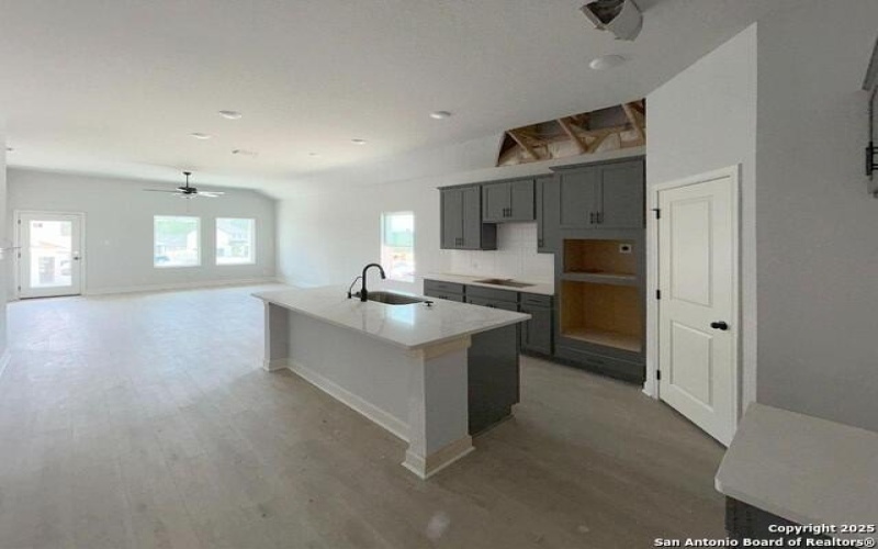1356 Lockett Falls, San Antonio, TX 78245, 4 Habitaciones Habitaciones , ,2 BañosBaños,Residential,En Venta,1356 Lockett Falls,1864507