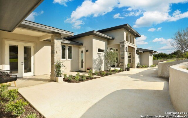 27006 Rocky Rim, San Antonio, TX 78266, 4 Bedrooms Bedrooms, ,5 BathroomsBathrooms,Residential,For Sale,27006 Rocky Rim,1864790