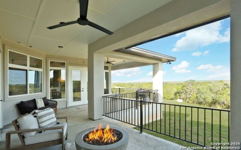 27006 Rocky Rim, San Antonio, TX 78266, 4 Bedrooms Bedrooms, ,5 BathroomsBathrooms,Residential,For Sale,27006 Rocky Rim,1864790