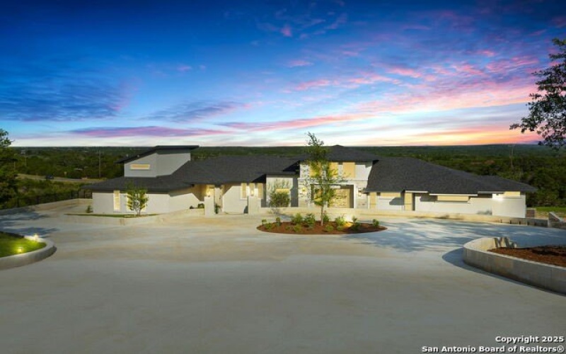 27006 Rocky Rim, San Antonio, TX 78266, 4 Bedrooms Bedrooms, ,5 BathroomsBathrooms,Residential,For Sale,27006 Rocky Rim,1864790