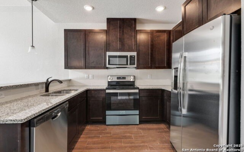 243 Sliprock DR, Canyon Lake, TX 78133, 2 Bedrooms Bedrooms, ,2 BathroomsBathrooms,Residential Lease,For Rent,243 Sliprock DR,1864920