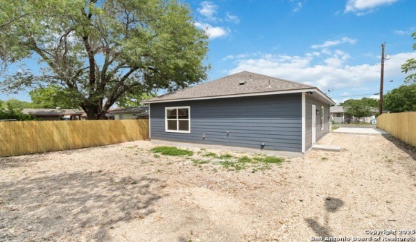 567 N San Horacio, San Antonio, TX 78228, 3 Bedrooms Bedrooms, ,2 BathroomsBathrooms,Residential,For Sale,567 N San Horacio,1863137