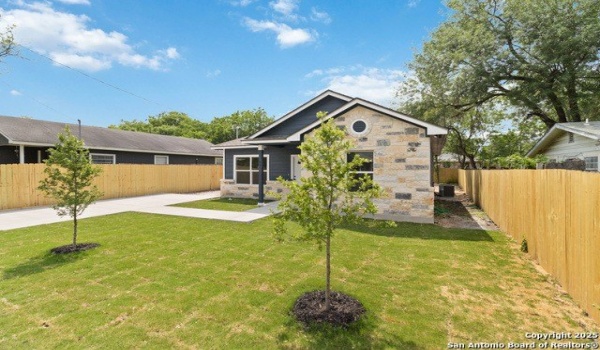 567 N San Horacio, San Antonio, TX 78228, 3 Bedrooms Bedrooms, ,2 BathroomsBathrooms,Residential,For Sale,567 N San Horacio,1863137