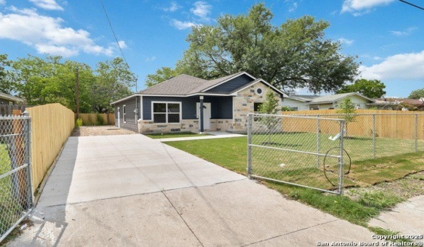 567 N San Horacio, San Antonio, TX 78228, 3 Bedrooms Bedrooms, ,2 BathroomsBathrooms,Residential,For Sale,567 N San Horacio,1863137