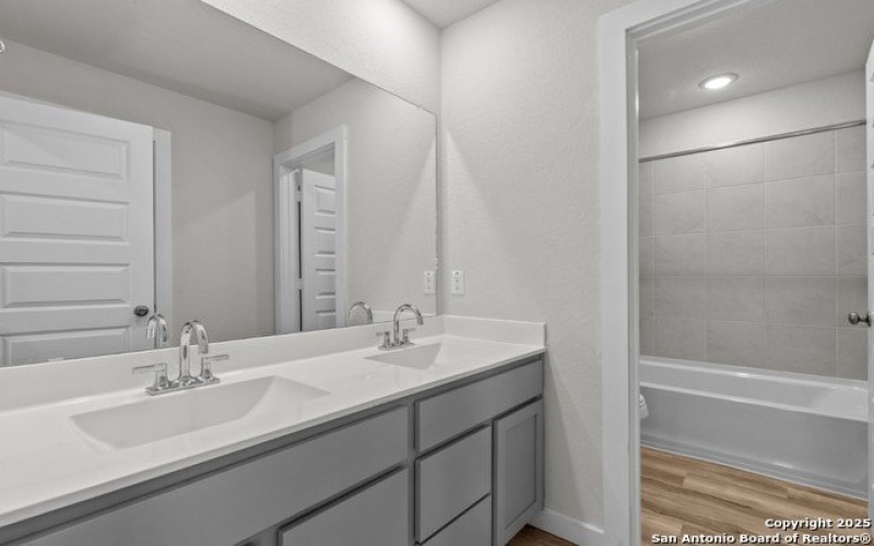 4315 Clarisse St, New Braunfels, TX 78130, 5 Bedrooms Bedrooms, ,3 BathroomsBathrooms,Residential,For Sale,4315 Clarisse St,1863144