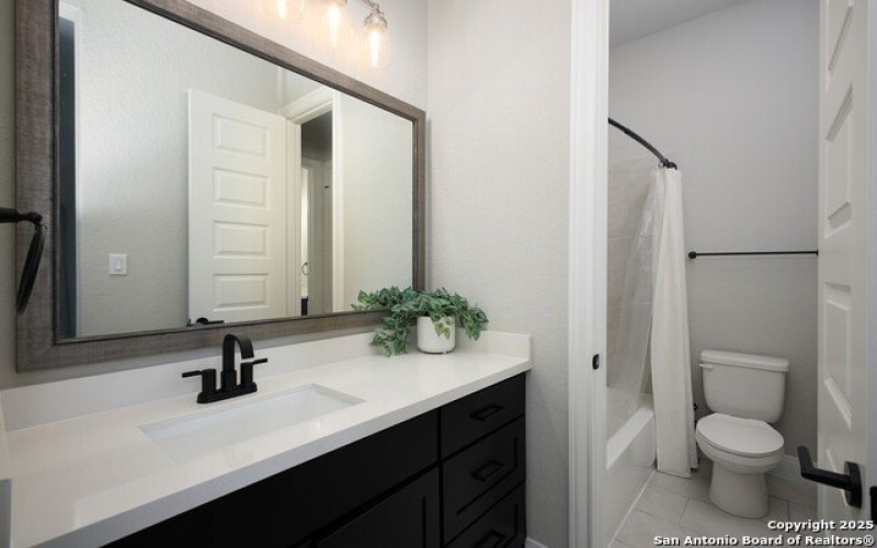 431 Falcon Cove, San Antonio, TX 78253, 4 Habitaciones Habitaciones , ,3 BañosBaños,Residential,En Venta,431 Falcon Cove,1863412